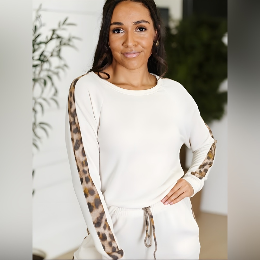 Mystree Cream Leopard Print Sleeve Top
